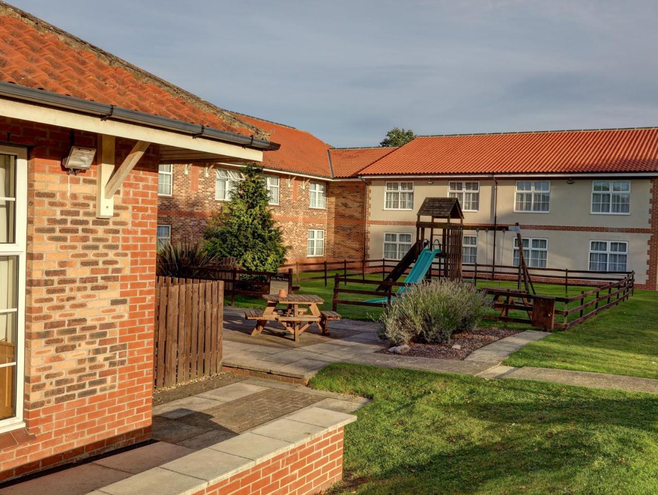 Allerton Court Hotel Northallerton Buitenkant foto